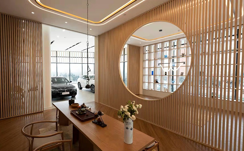 長(zhǎng)春寶馬展廳@木紋鋁方管