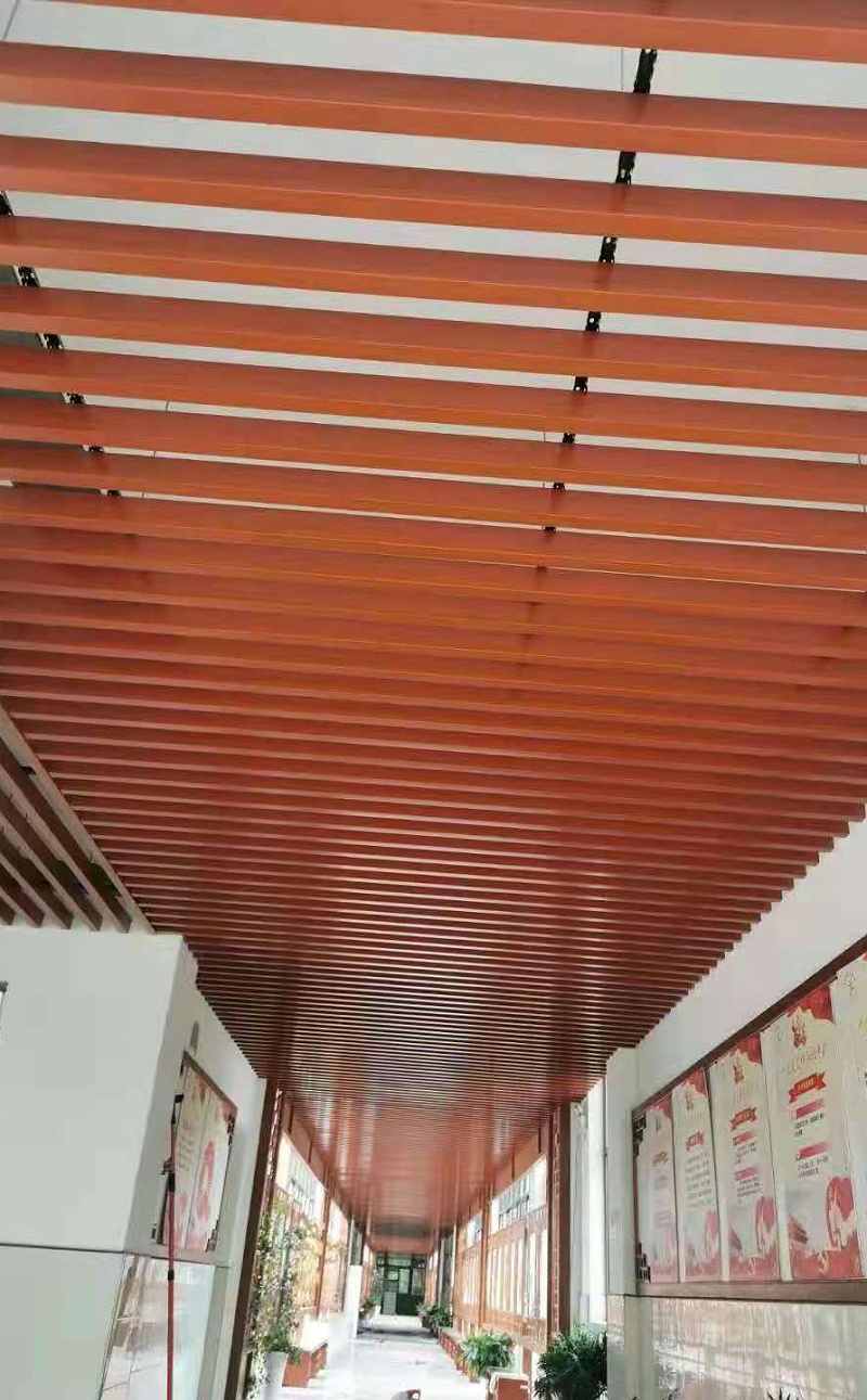 君蓮學(xué)校@50*90木紋鋁方通